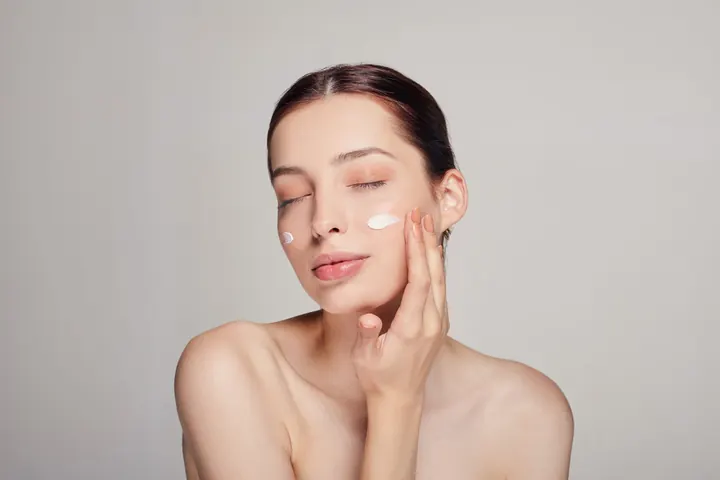 Jak zpomalit stárnutí pleti? Nejlepší beauty suplementy podle vědy!